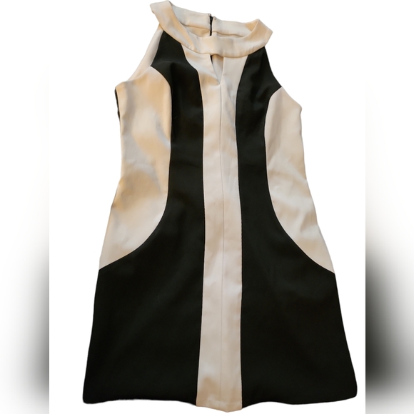Signature By Sangria SZ 4P Black & White Sleeveless Keyhole Colorbock Mini Dress - Picture 10 of 13